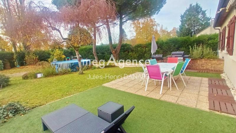 Maison - 180 m² - 8 pièces