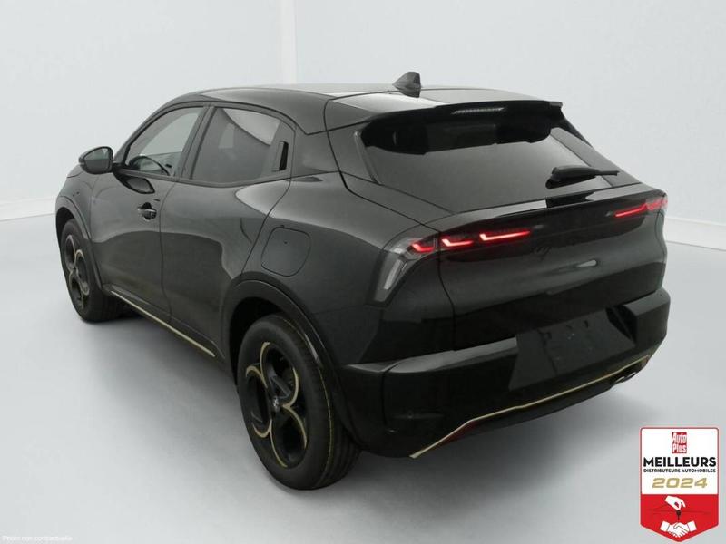 Alfa Romeo Junior Ibrida 145 e-Dct6 Intensa