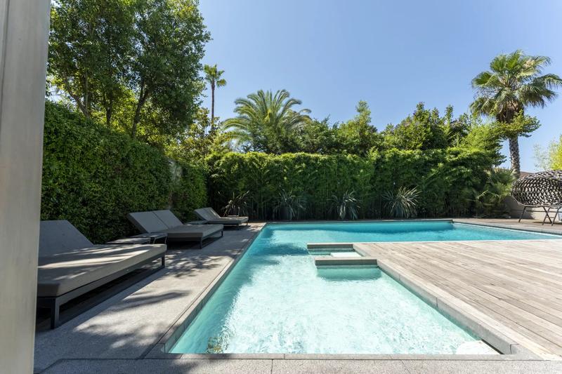 Villa - 498 m² - 15 pièces