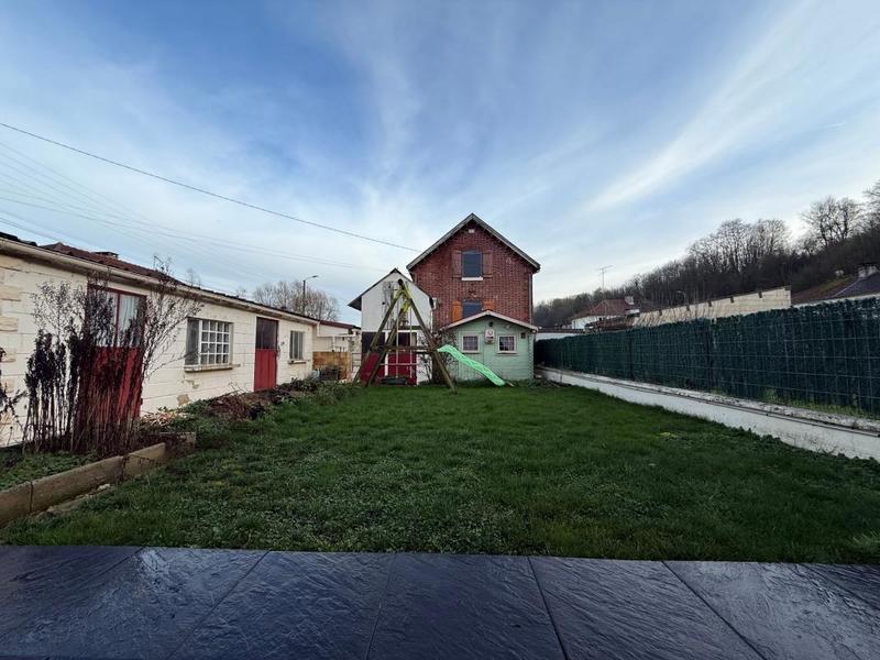 Maison - 90 m² - 4 pièces