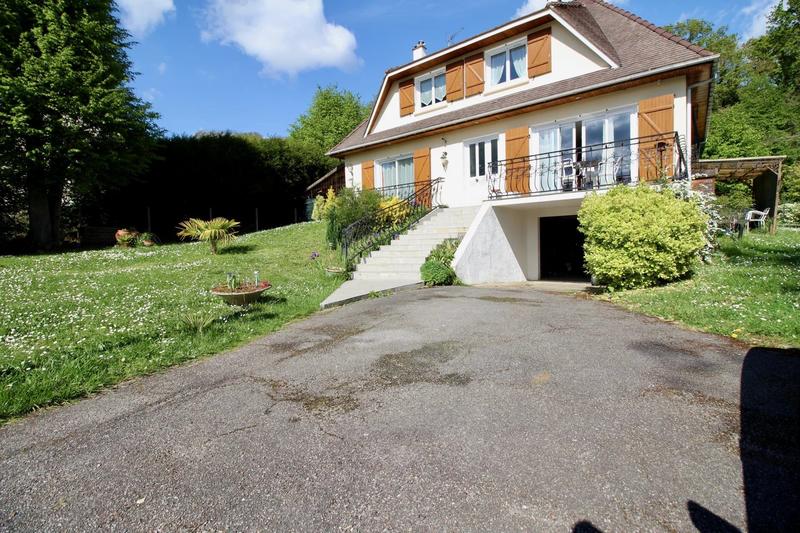 Maison - 183 m² - 6 pièces