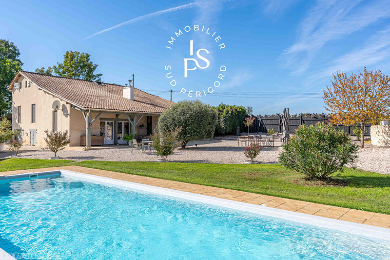 Maison - 200 m² - 5 pièces