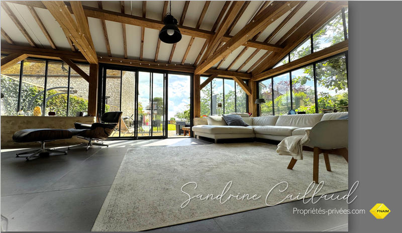 Maison - 229 m² - 8 pièces