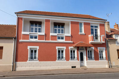 Maison - 229 m² - 11 pièces