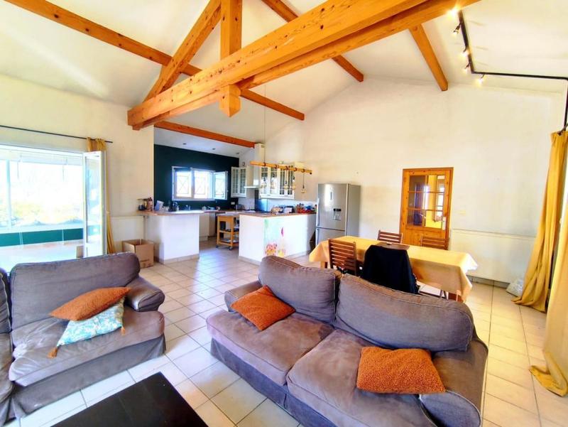 Maison - 140 m² - 6 pièces