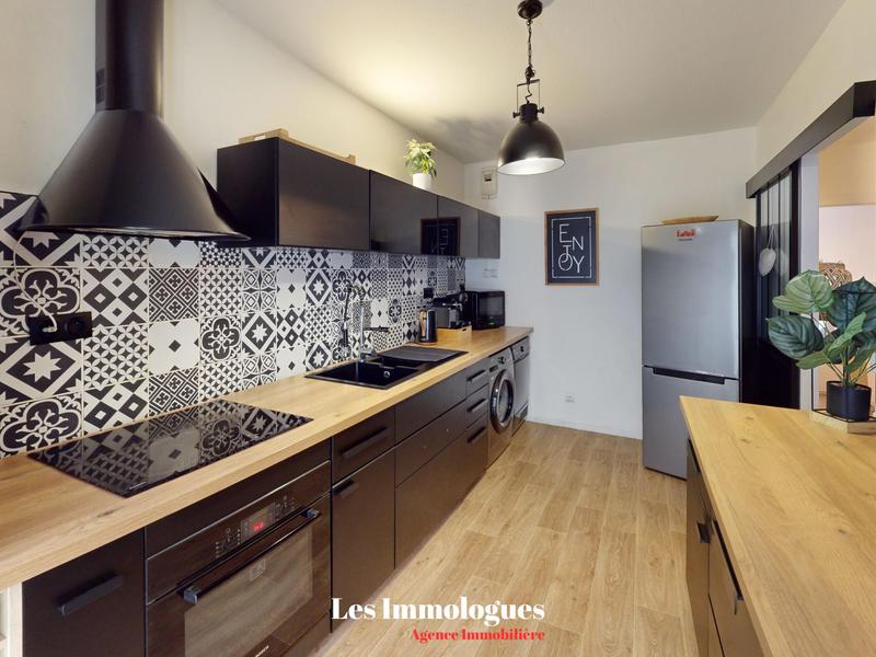 Maison - 107 m² - 6 pièces