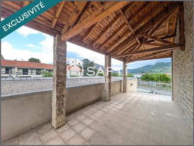 Maison - 156 m² - 7 pièces