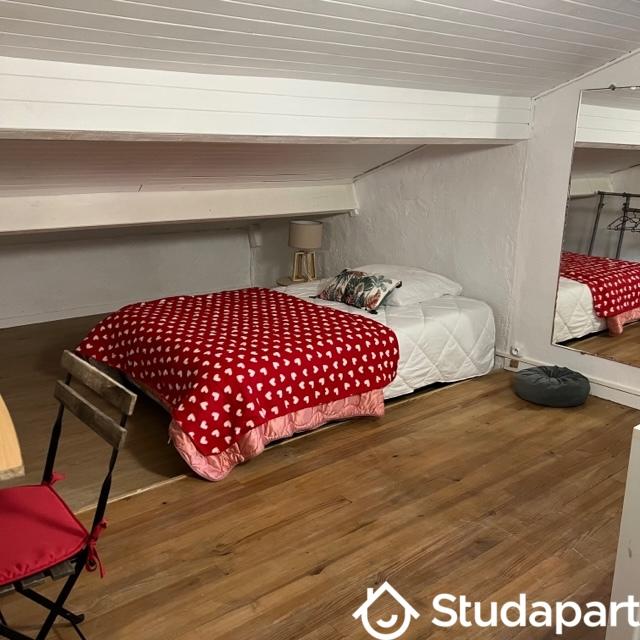 Chambre - 9 m² - 1 pièce