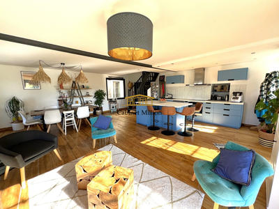 Maison - 169 m² - 7 pièces