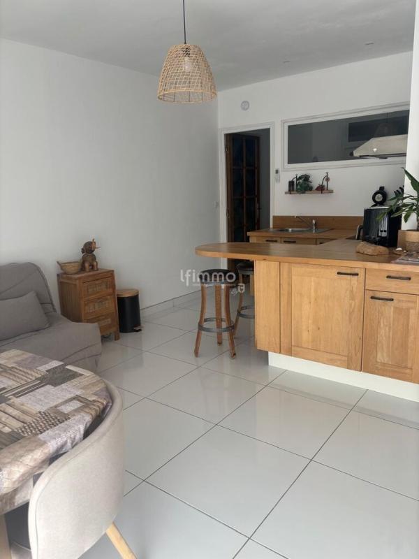 Propriété - 260 m² - 9 pièces