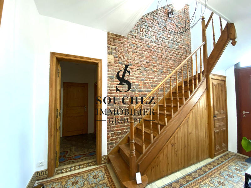 Maison - 328 m² - 7 pièces