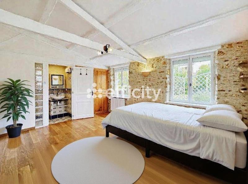 Pavillon - 140 m² - 7 pièces