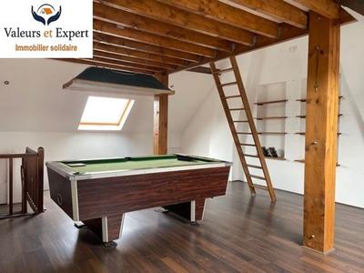 Maison traditionnelle - 137 m² - 5 pièces