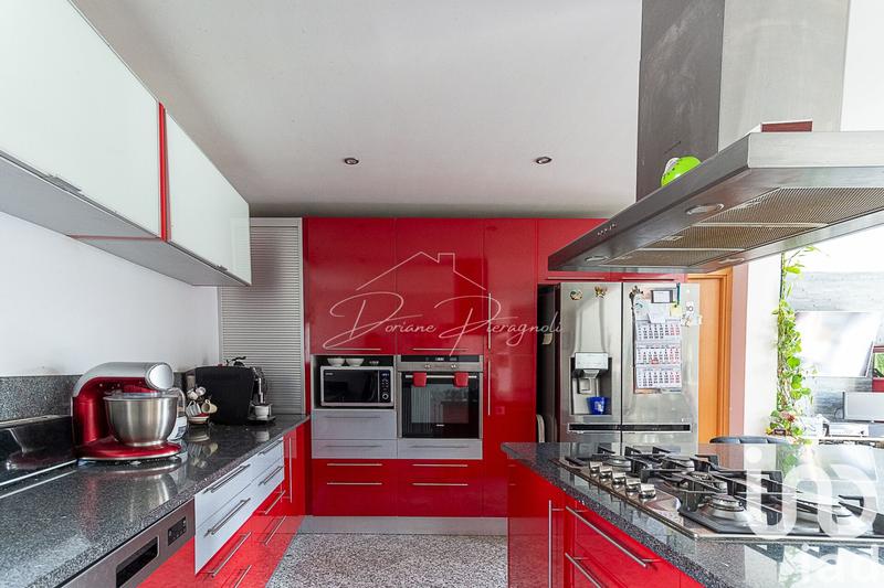 Maison - 178 m² - 7 pièces