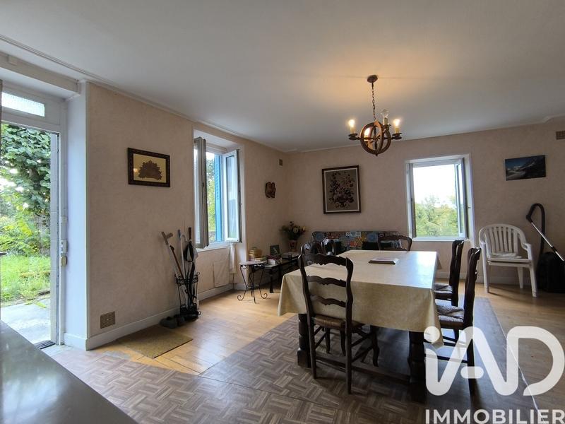 Maison - 111 m² - 6 pièces