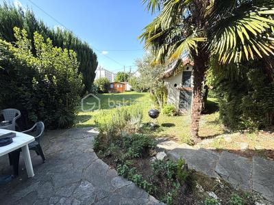 Propriété - 154 m² - 6 pièces