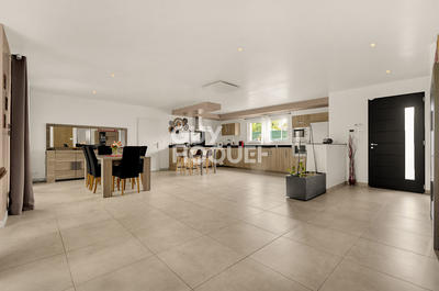 Maison - 133 m² - 5 pièces