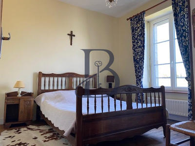 Maison - 129 m² - 7 pièces