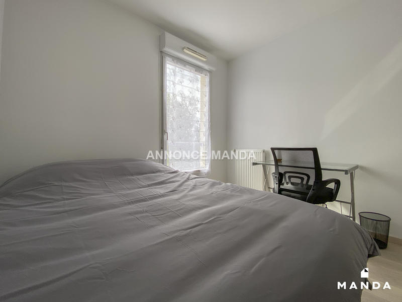 Chambre - 11 m² - 4 pièces