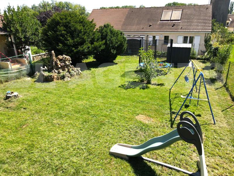 Maison traditionnelle - 117 m² - 7 pièces