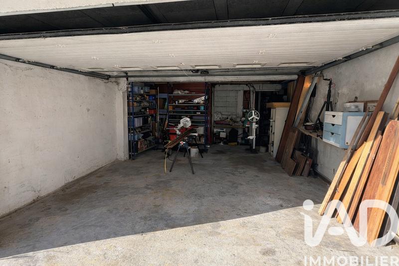 Maison - 241 m² - 7 pièces