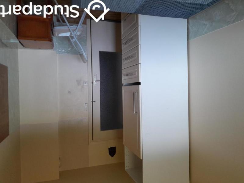 Chambre - 9 m² - 1 pièce