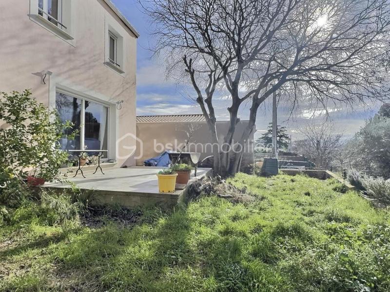 Maison - 82 m² - 5 pièces