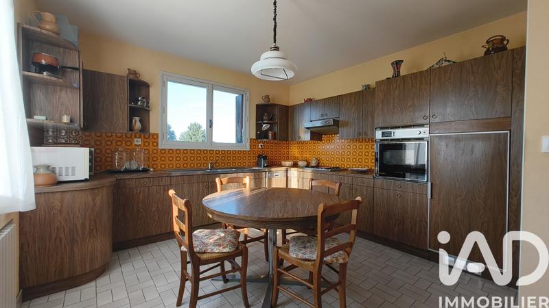 Maison - 252 m² - 12 pièces