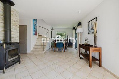 Maison - 168 m² - 6 pièces