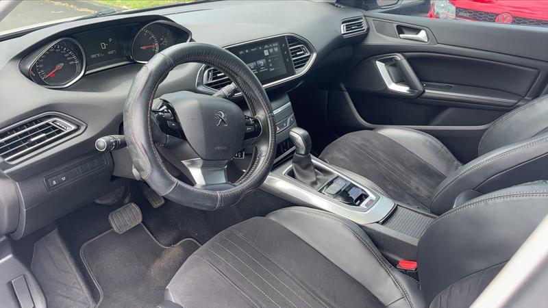 Peugeot 308 II 1.2 PureTech 130 Eat6 Allure - 5 places Automatique