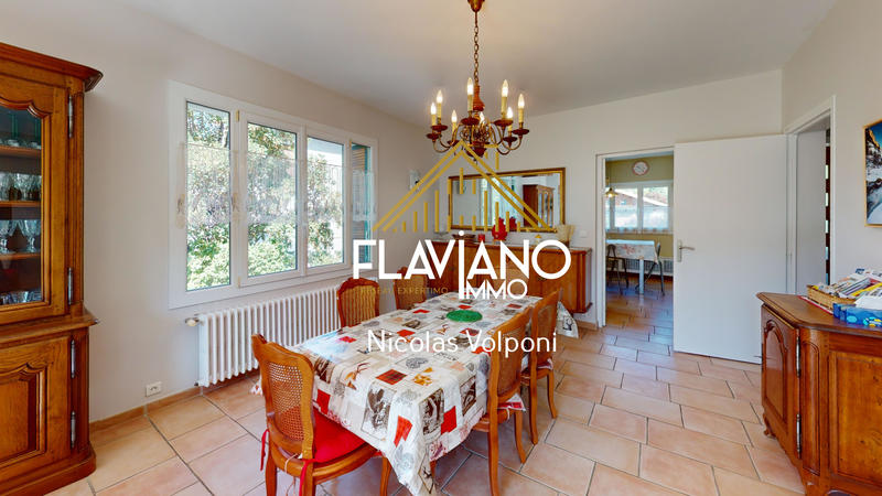 Appartement - 188 m² - 6 pièces