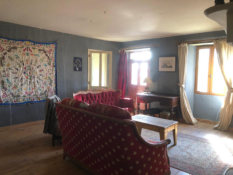 Maison - 180 m² - 5 pièces