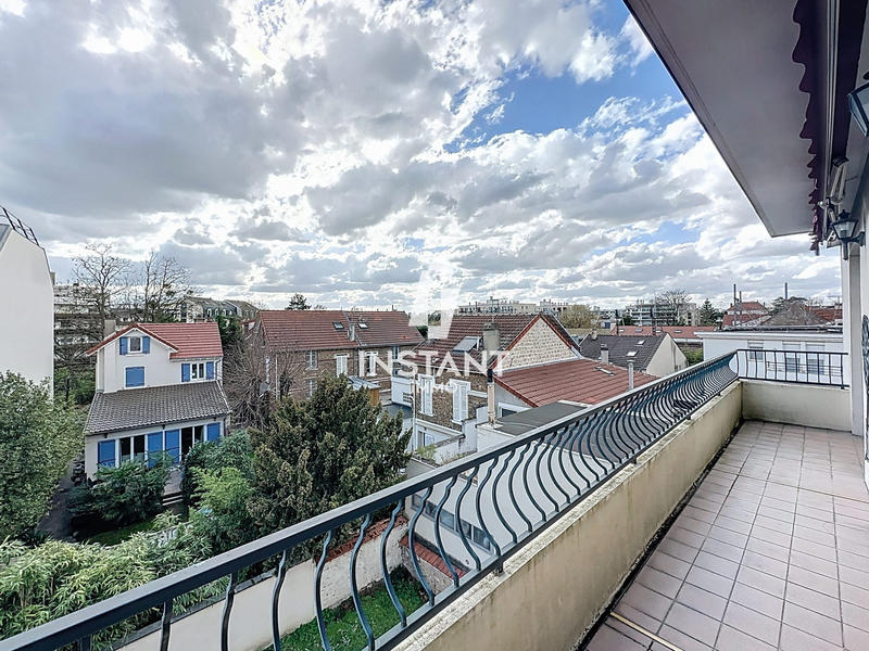 Appartement - 93 m² - 4 pièces