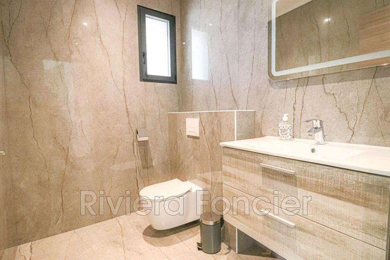 Maison - 240 m² - 5 pièces