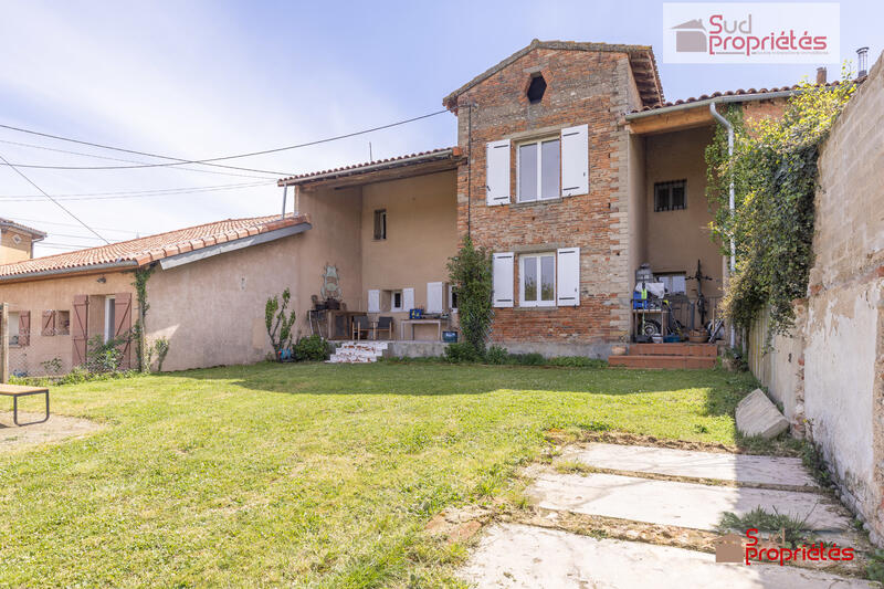 Maison de village - 201 m² - 9 pièces