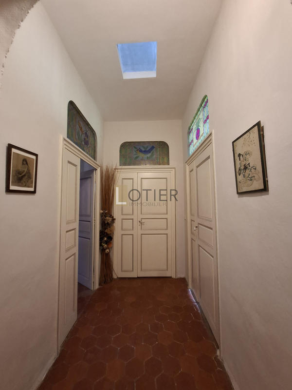 Maison - 300 m² - 10 pièces