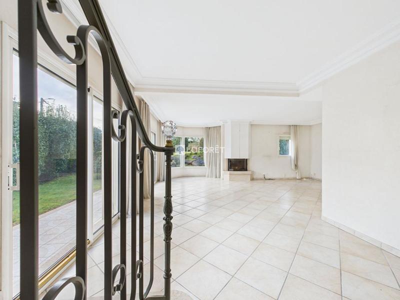 Maison - 167 m² - 5 pièces