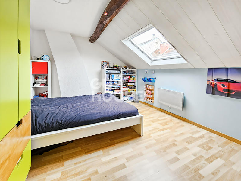 Appartement - 104 m² - 5 pièces