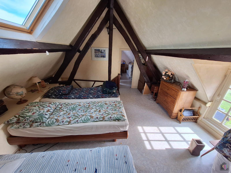 Maison - 150 m² - 12 pièces