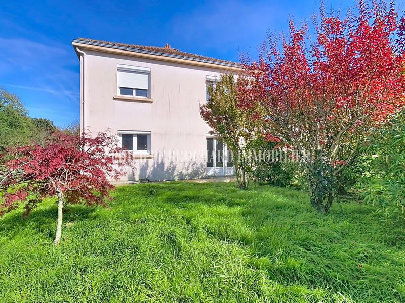 Maison ancienne - 177 m² - 9 pièces