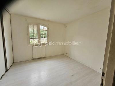 Maison traditionnelle - 145 m² - 7 pièces