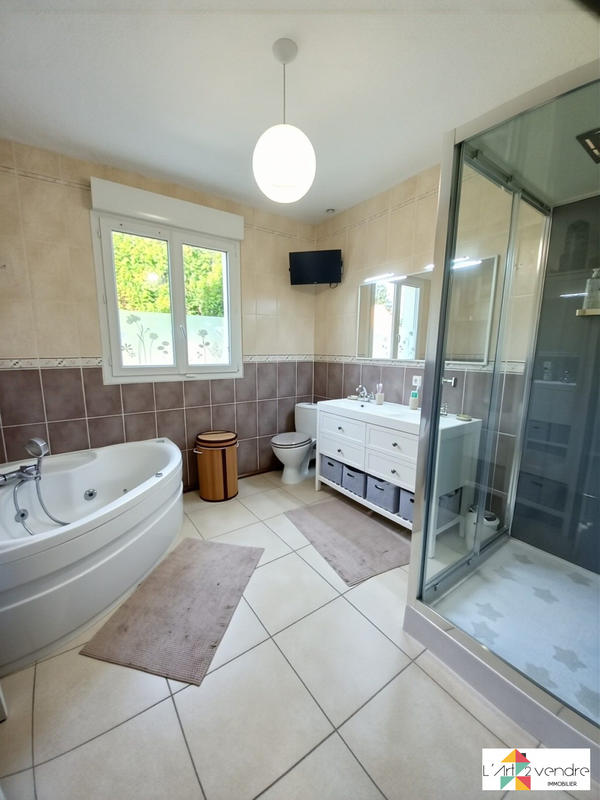 Maison ancienne - 142 m² - 6 pièces