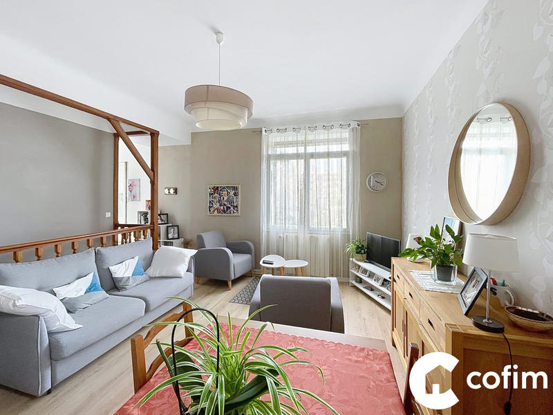 Maison - 110 m² - 6 pièces