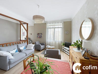 Maison - 110 m² - 6 pièces