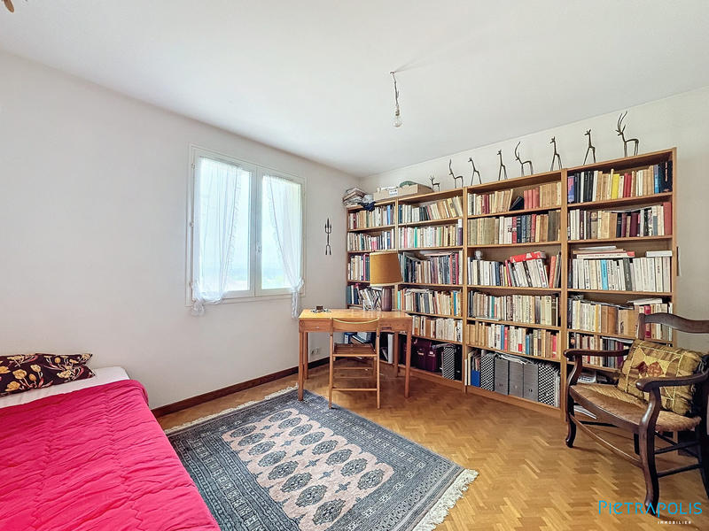 Maison traditionnelle - 140 m² - 7 pièces