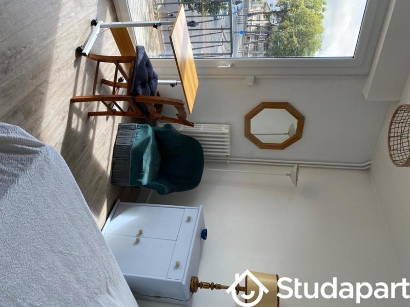 Chambre - 9 m² - 1 pièce