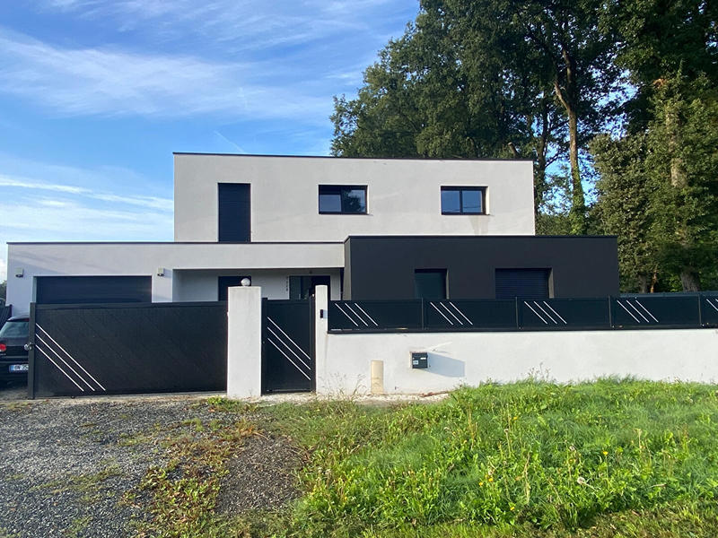 Maison - 181 m² - 7 pièces