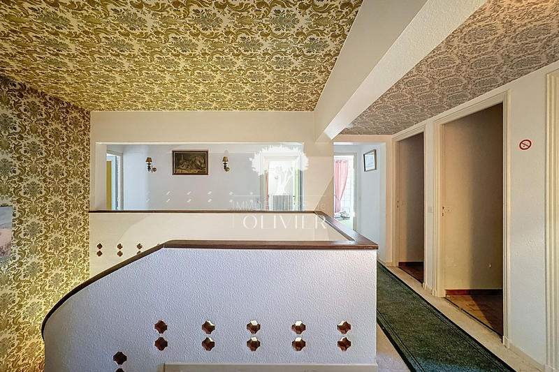 Villa - 266 m² - 9 pièces