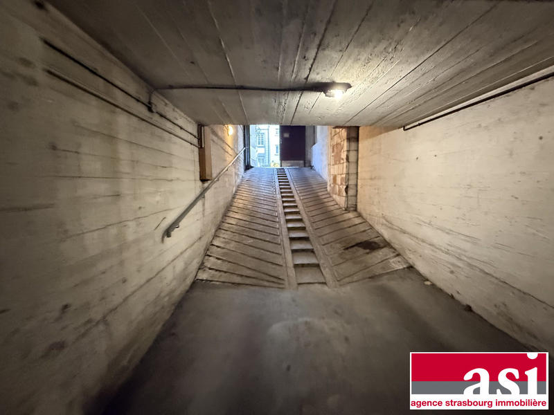 Parking / Garage - 12 m²