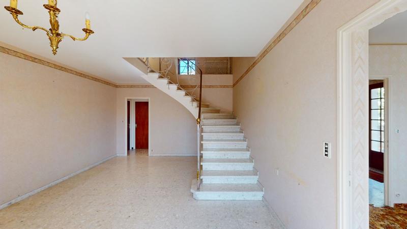 Villa - 222 m² - 7 pièces